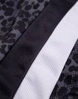 Langarmtrikot mit schwarzen Tiermotiven