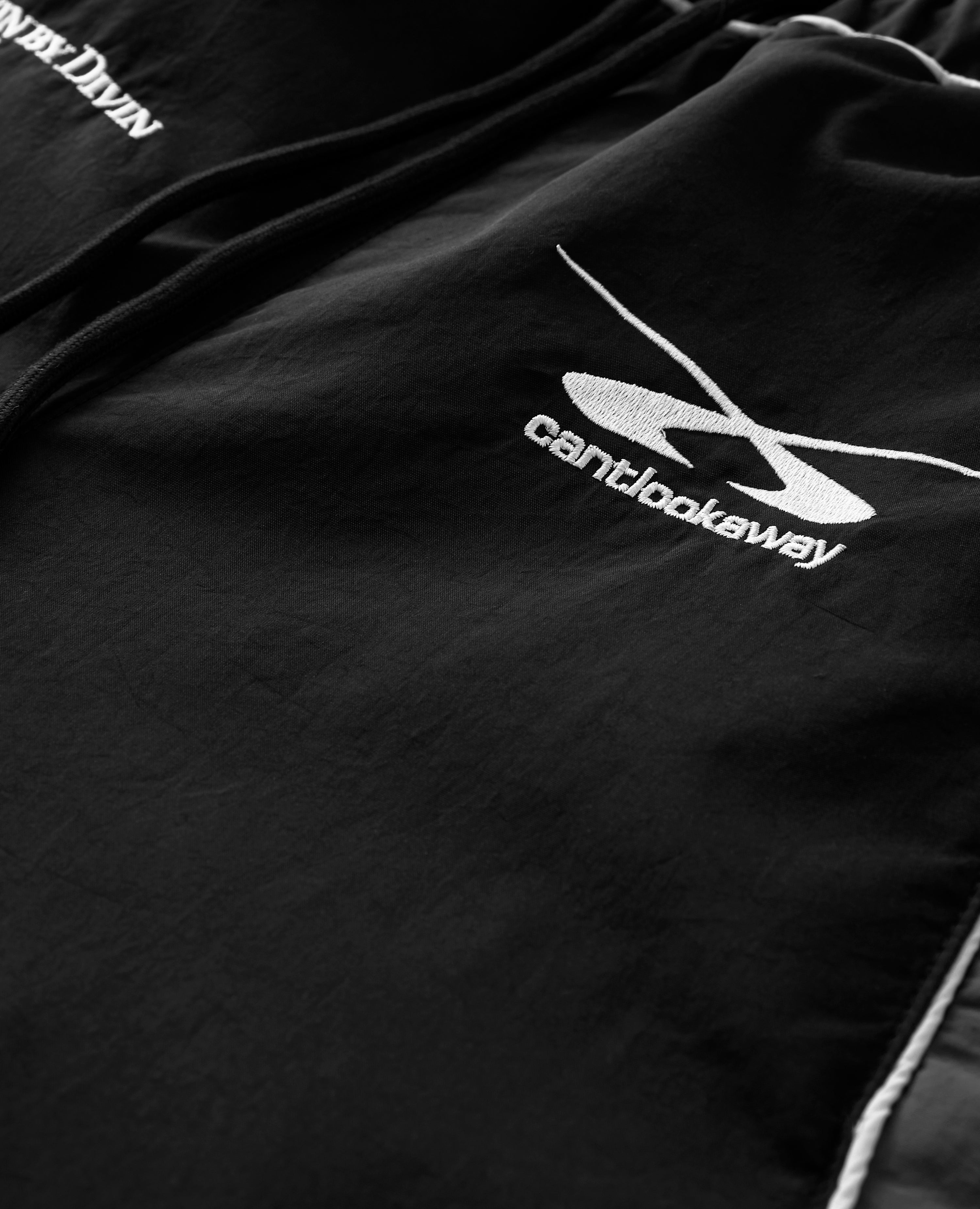 SCHWARZER RALLYE-JOGGER
