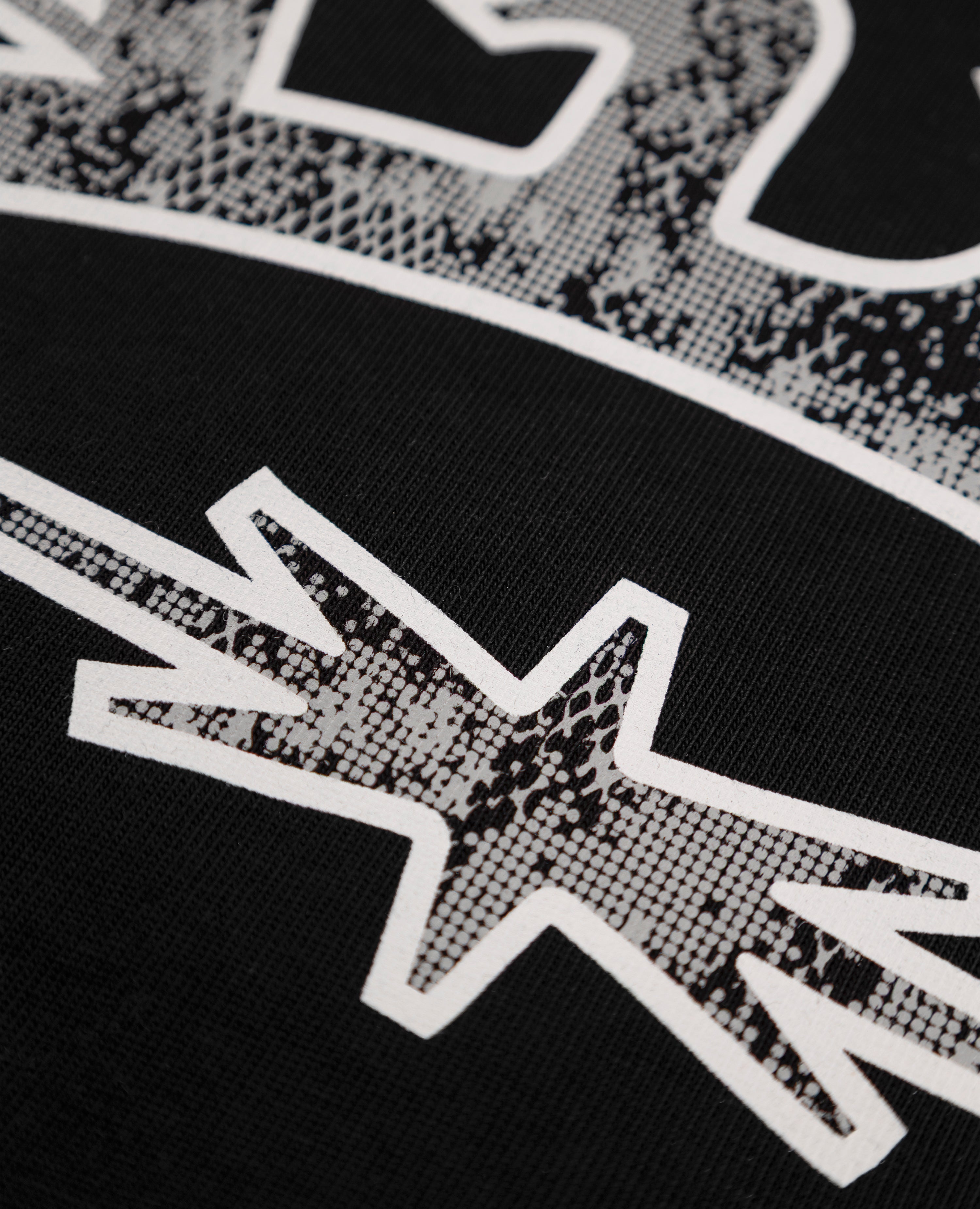 T-Shirt mit schwarzen Tieren