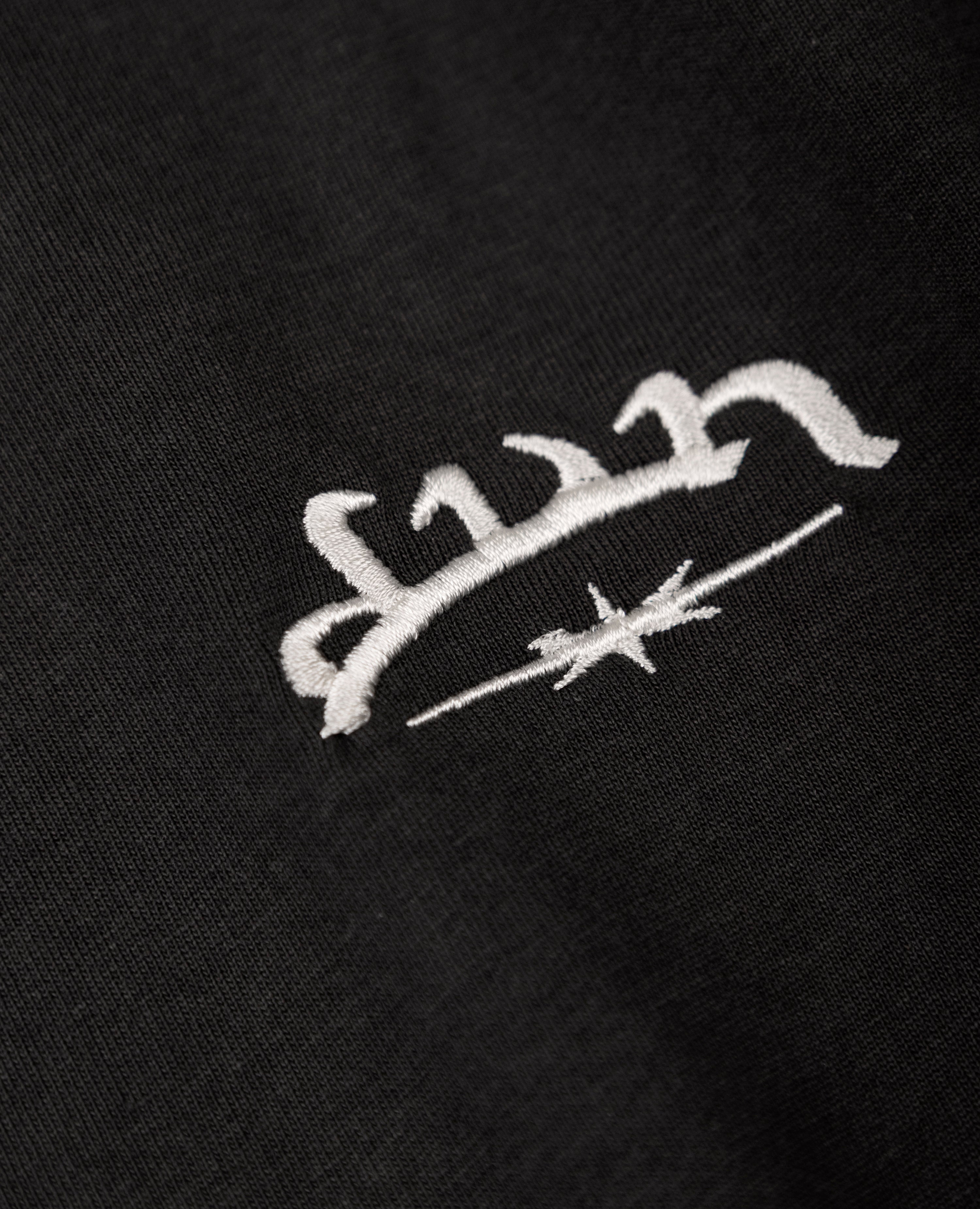 THE SIX STARS T-SHIRT - SCHWARZ