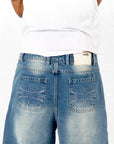 BLAU GEWASCHENER DENIM