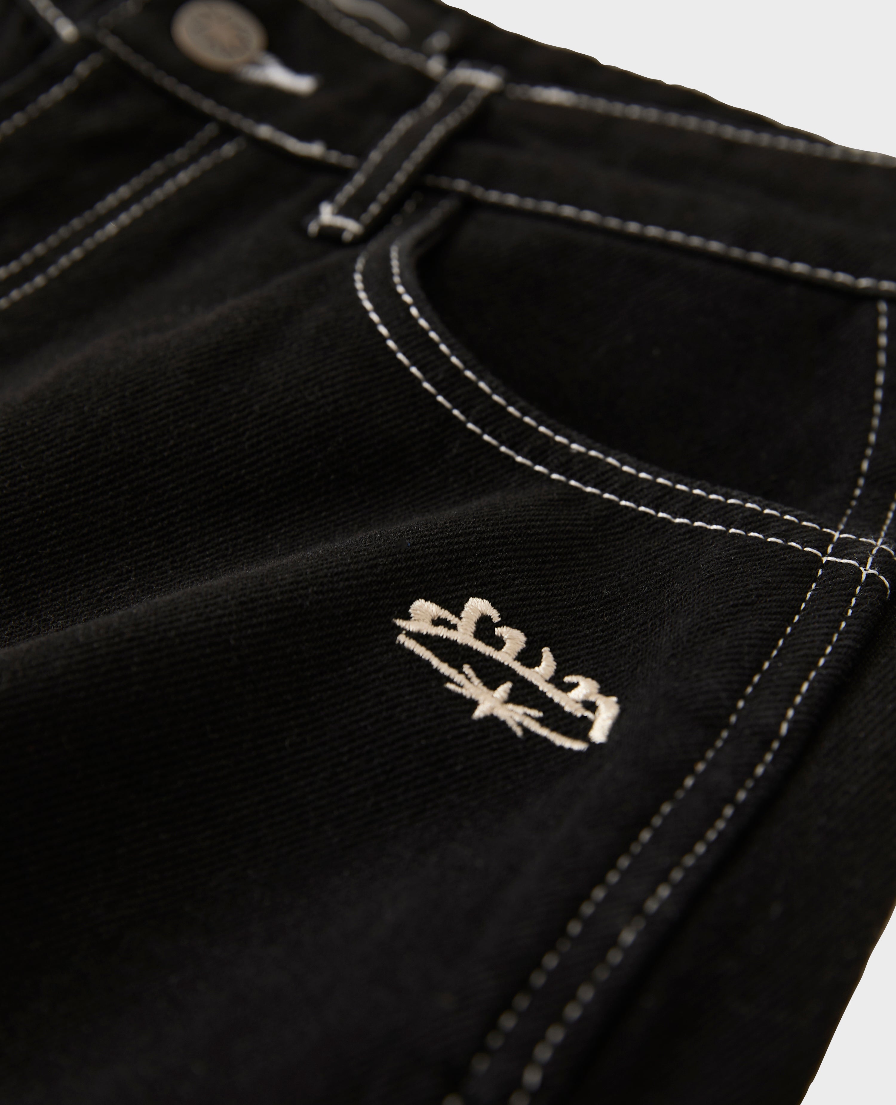 DAMEN SCHWARZE KLASSISCHE JEANS