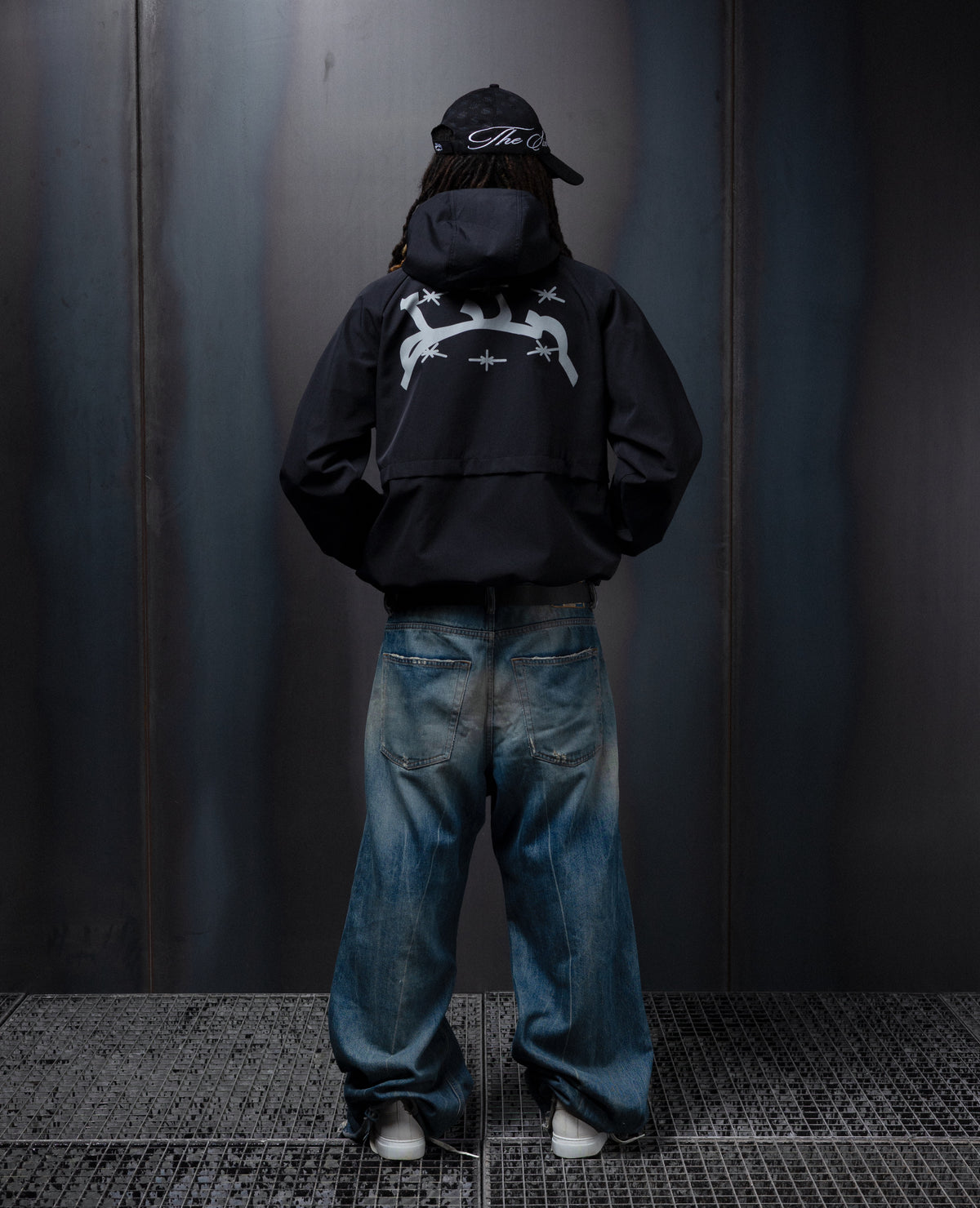 SCHWARZE WINDBREAKER-JACKE