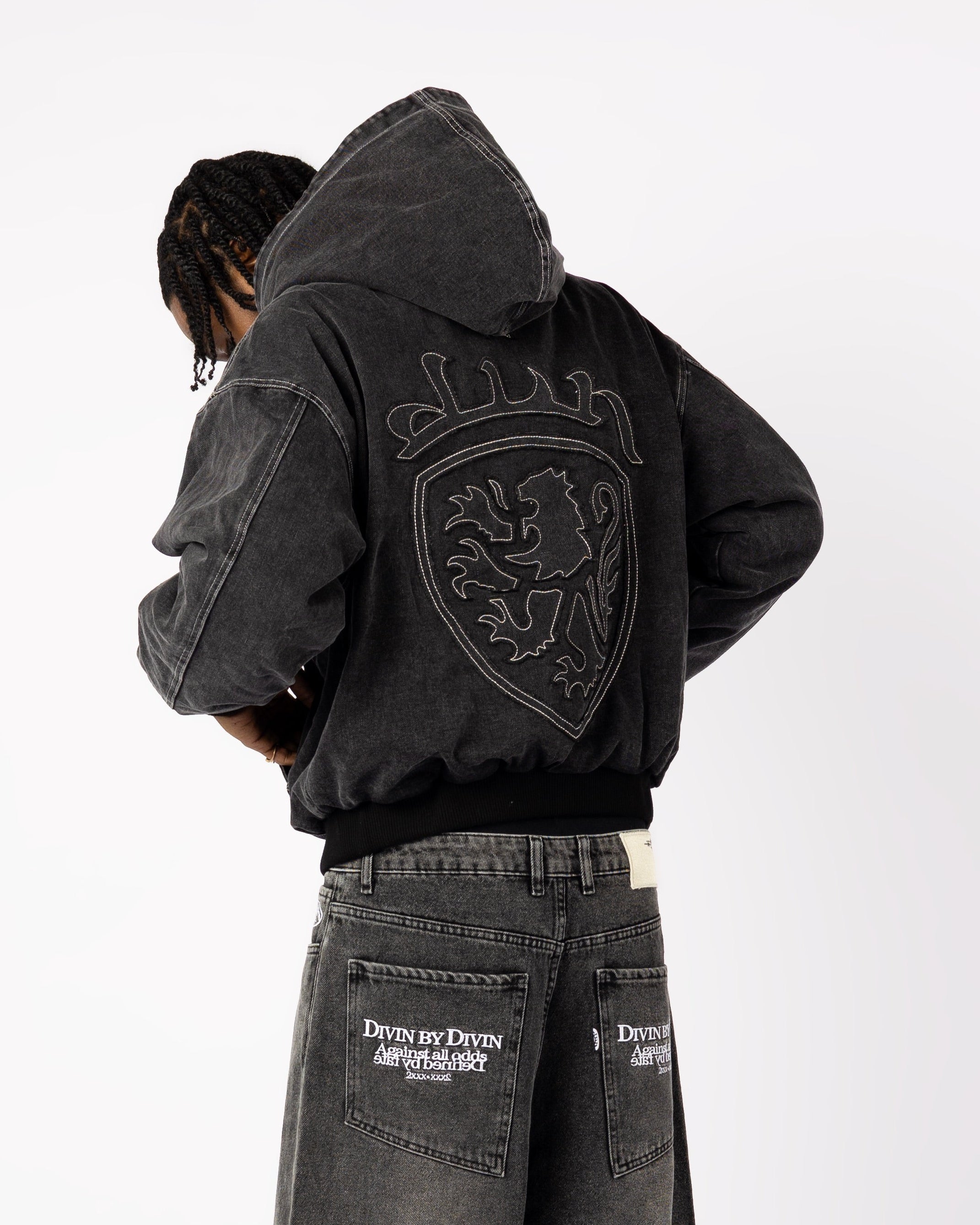 SCHWARZE WAPPENJACKE