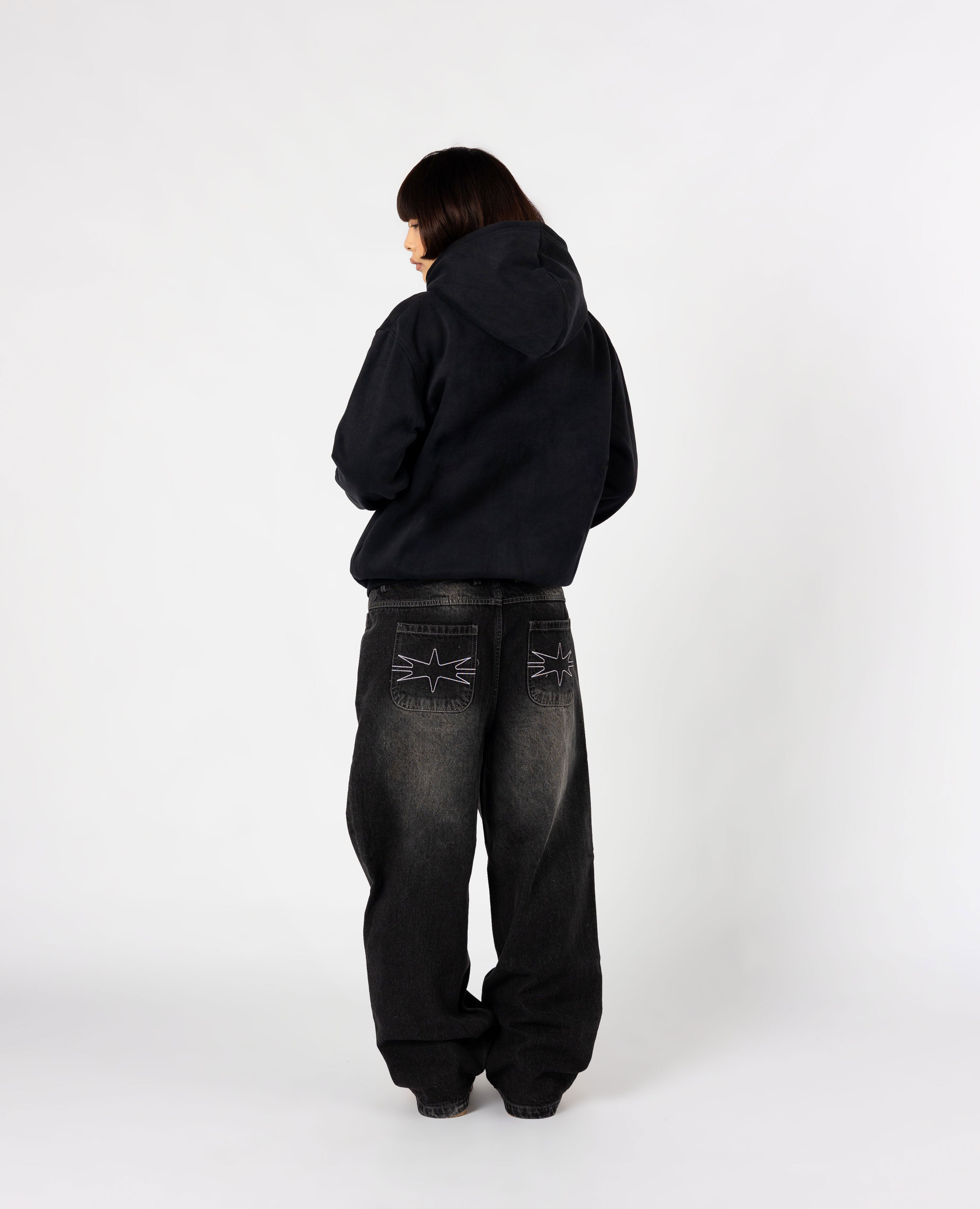 SCHWARZE MARKER-HOODIES