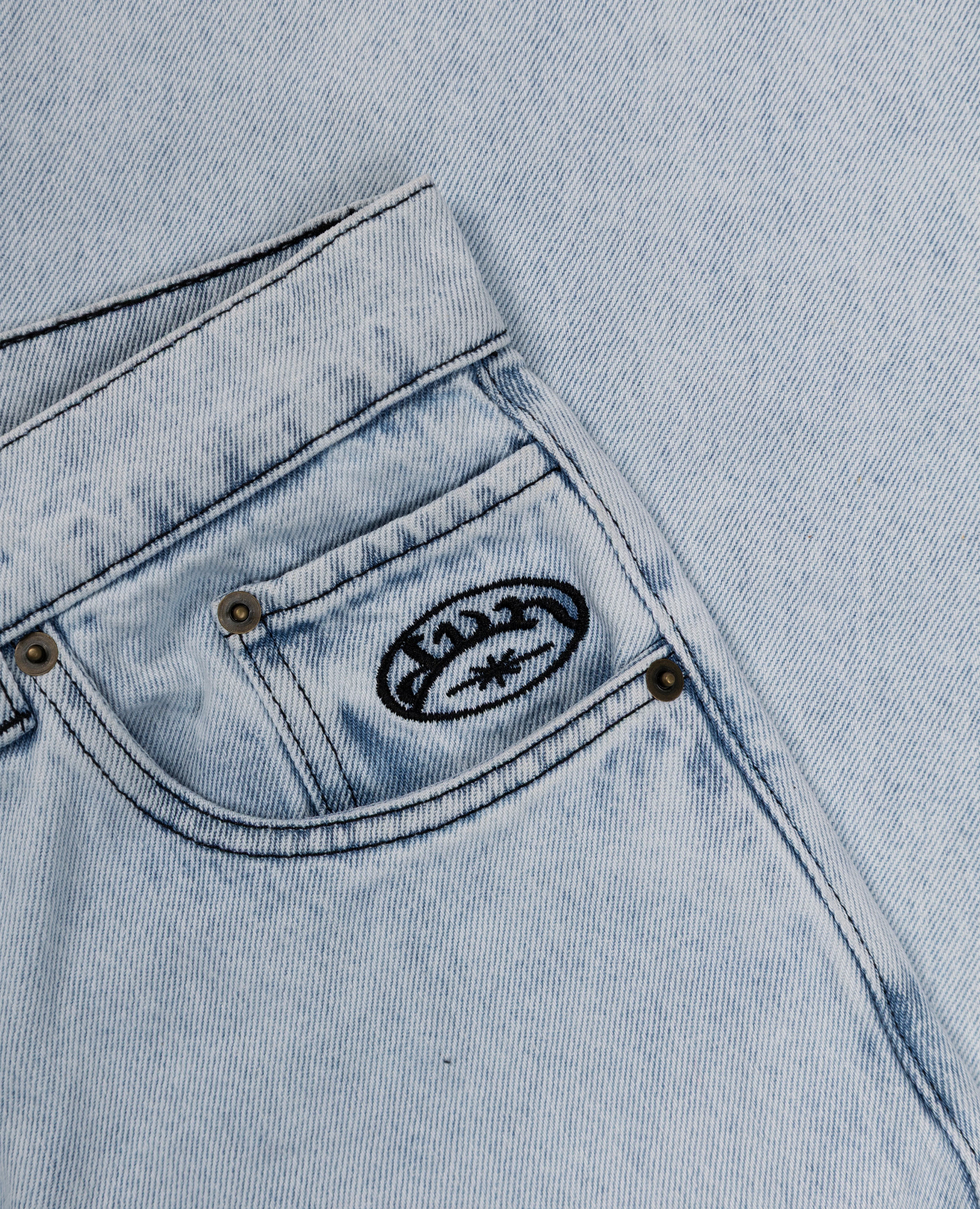 WASHED BEAST DENIM