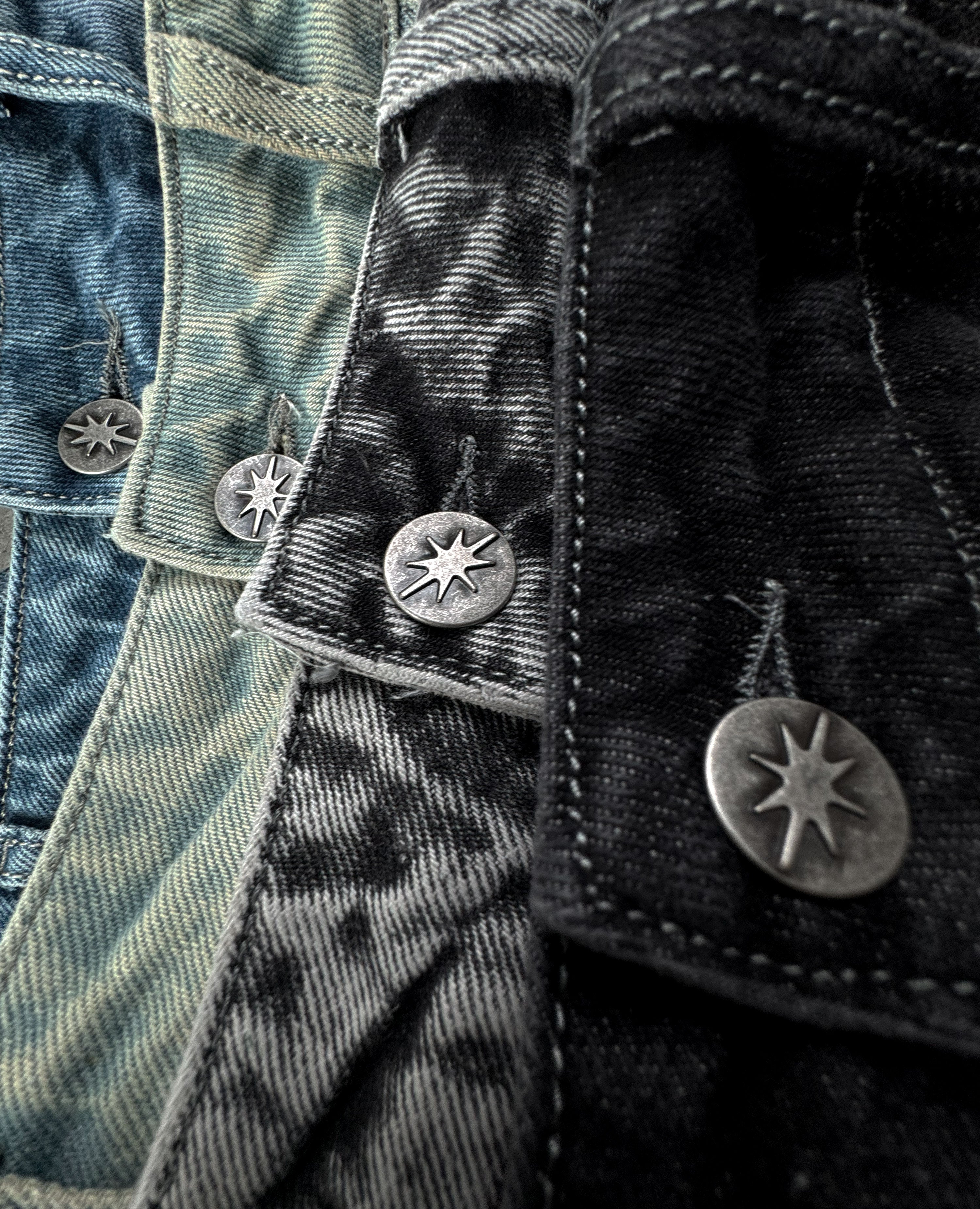 SCHWARZ GEWÄSCHETER DENIM