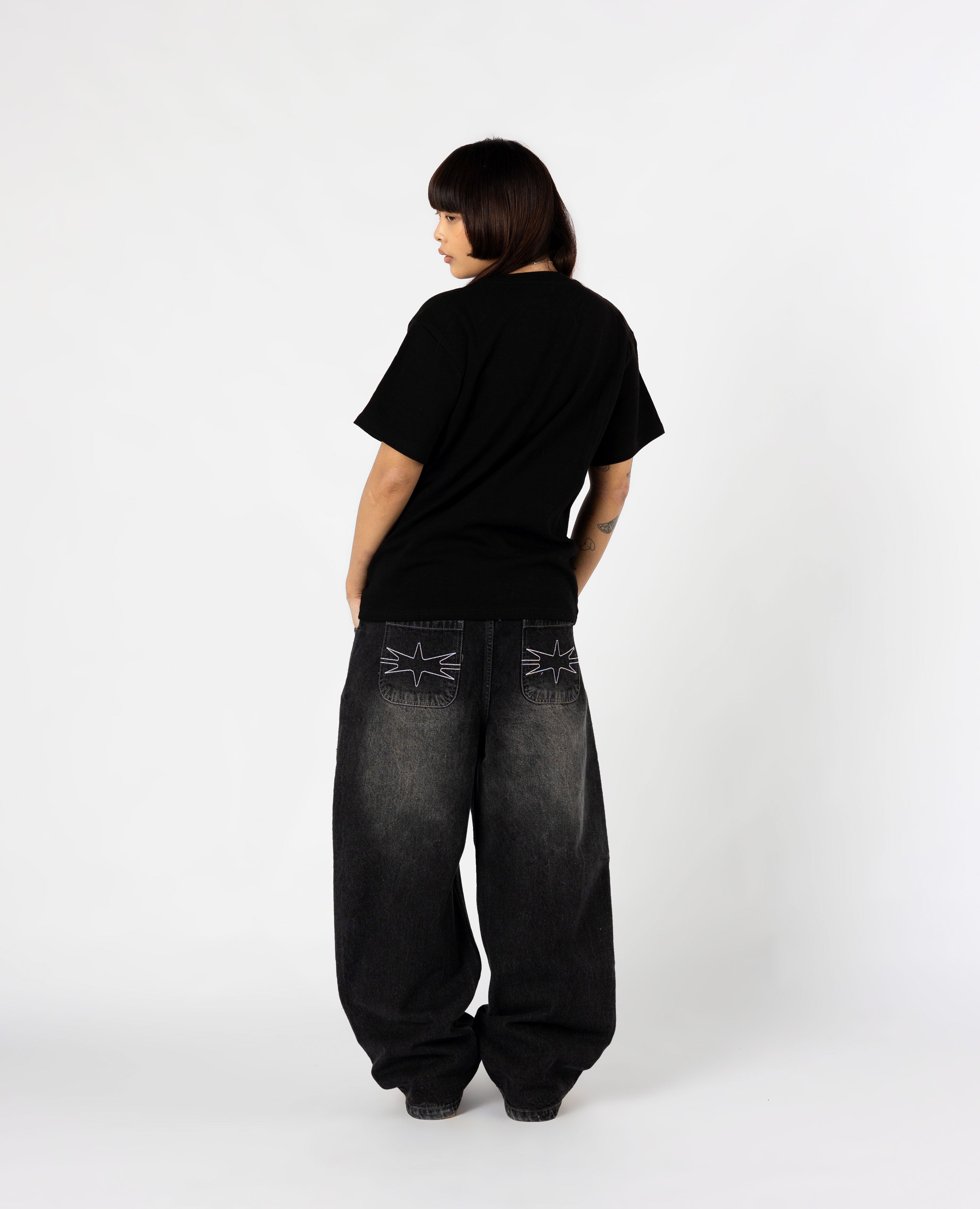 SCHWARZ GEWÄSCHETER DENIM