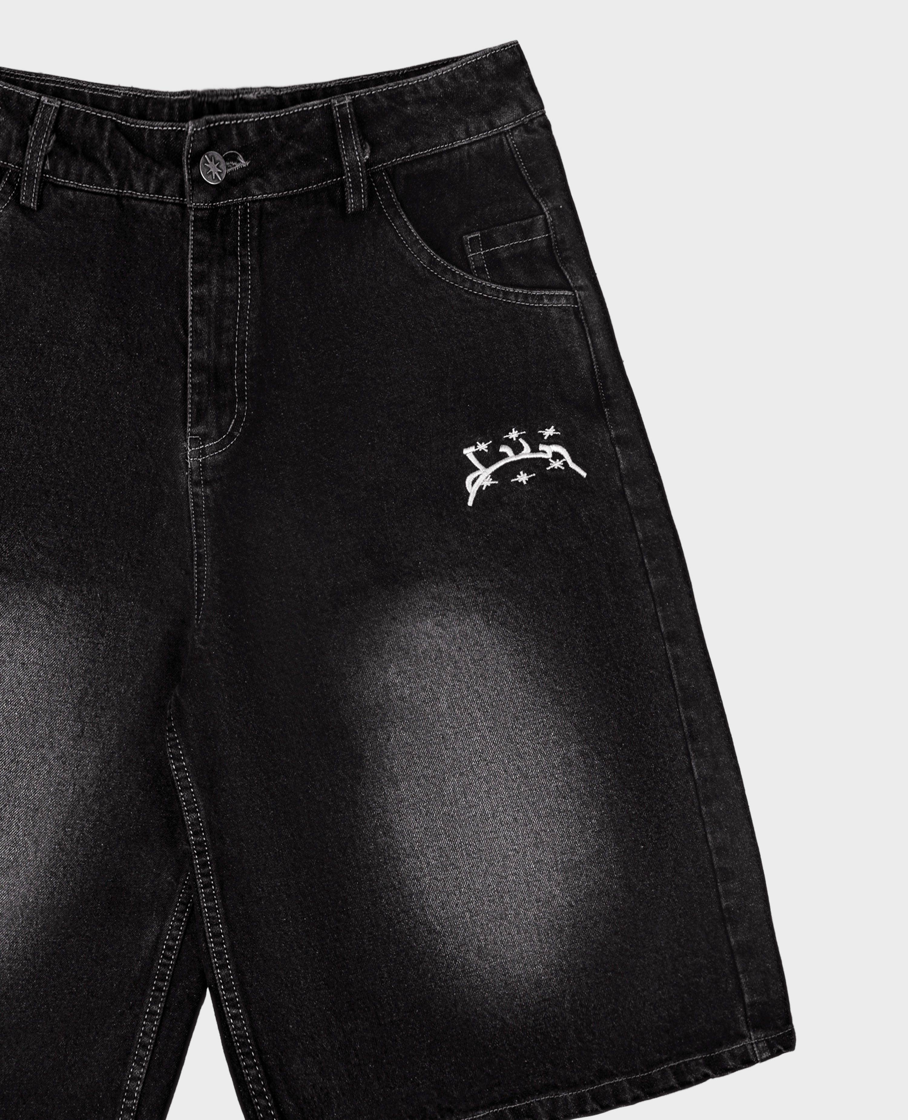 GEWASCHENE SCHWARZE DENIM-JORTE