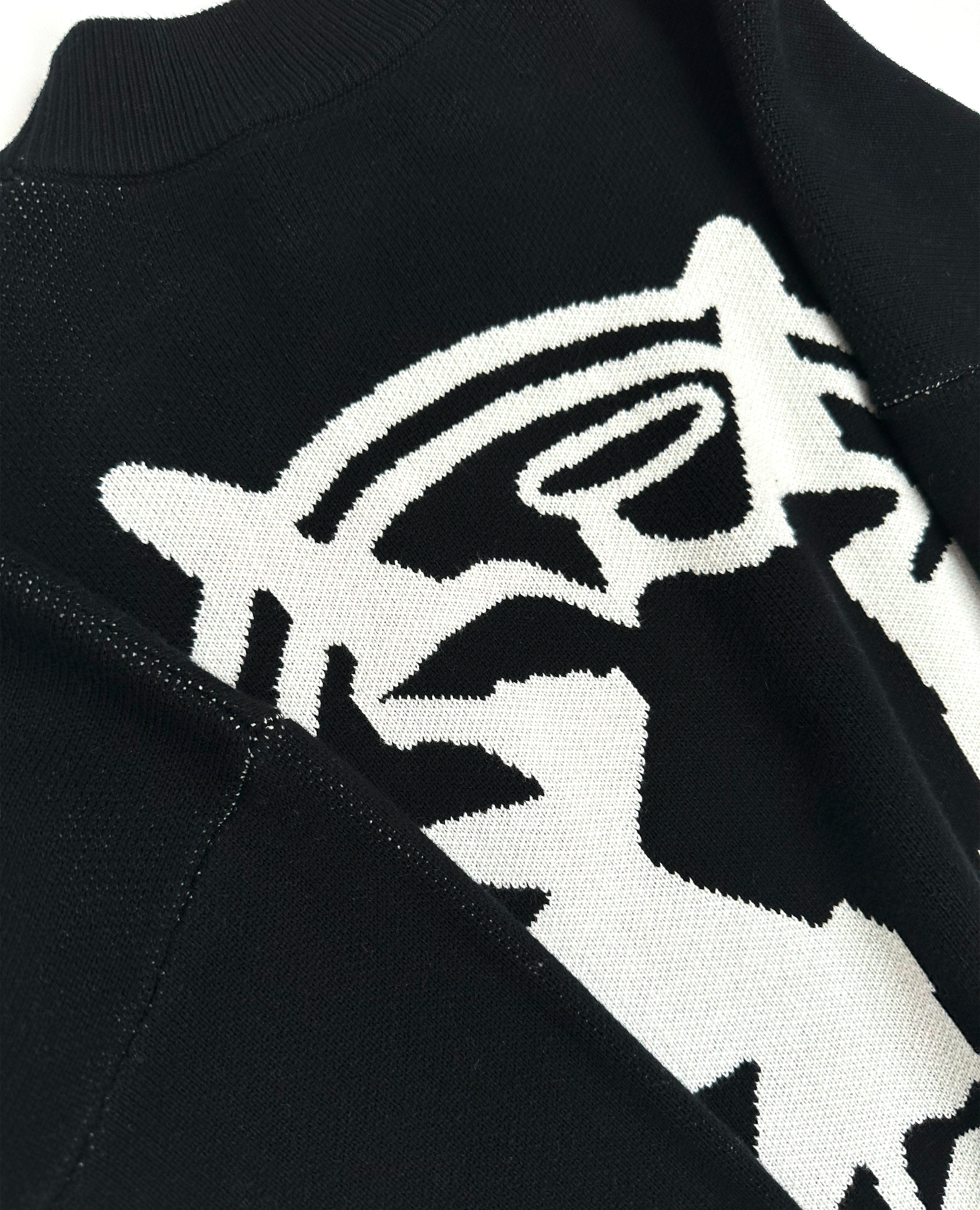 SCHWARZE STRICKWAREN