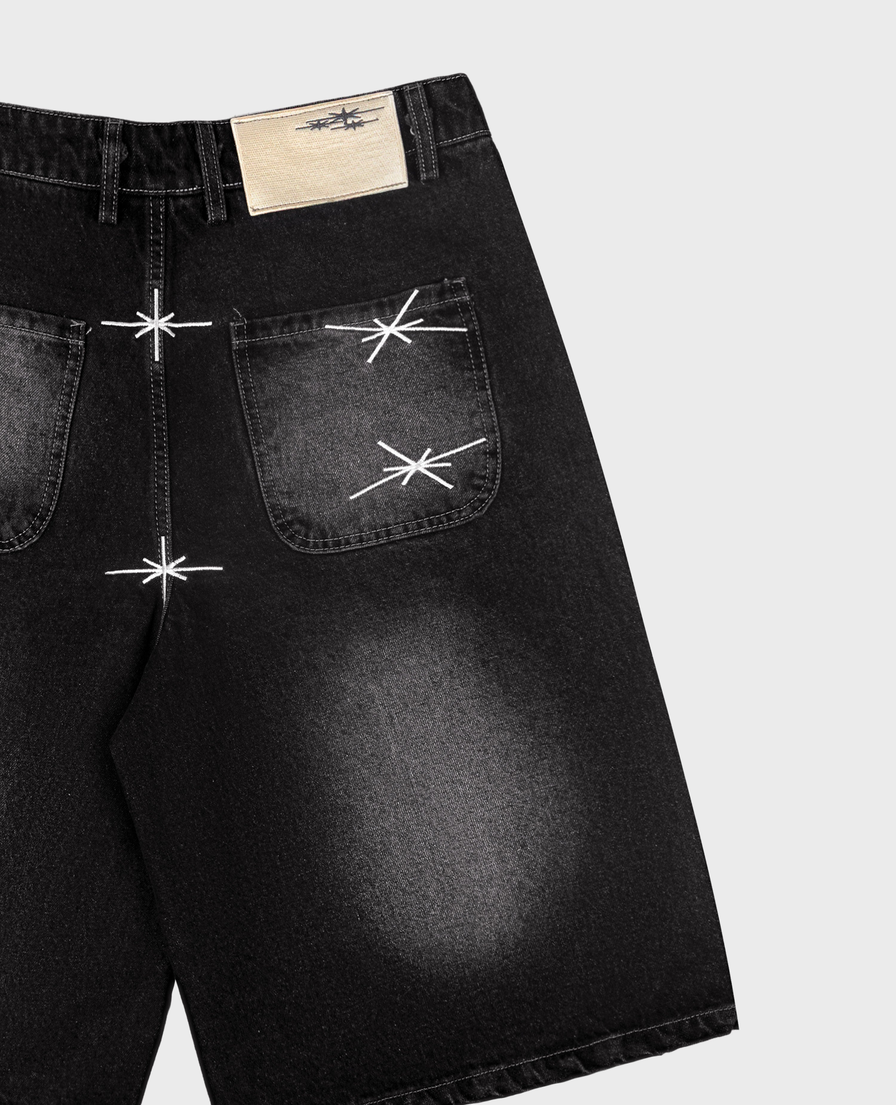 GEWASCHENE SCHWARZE DENIM-JORTE